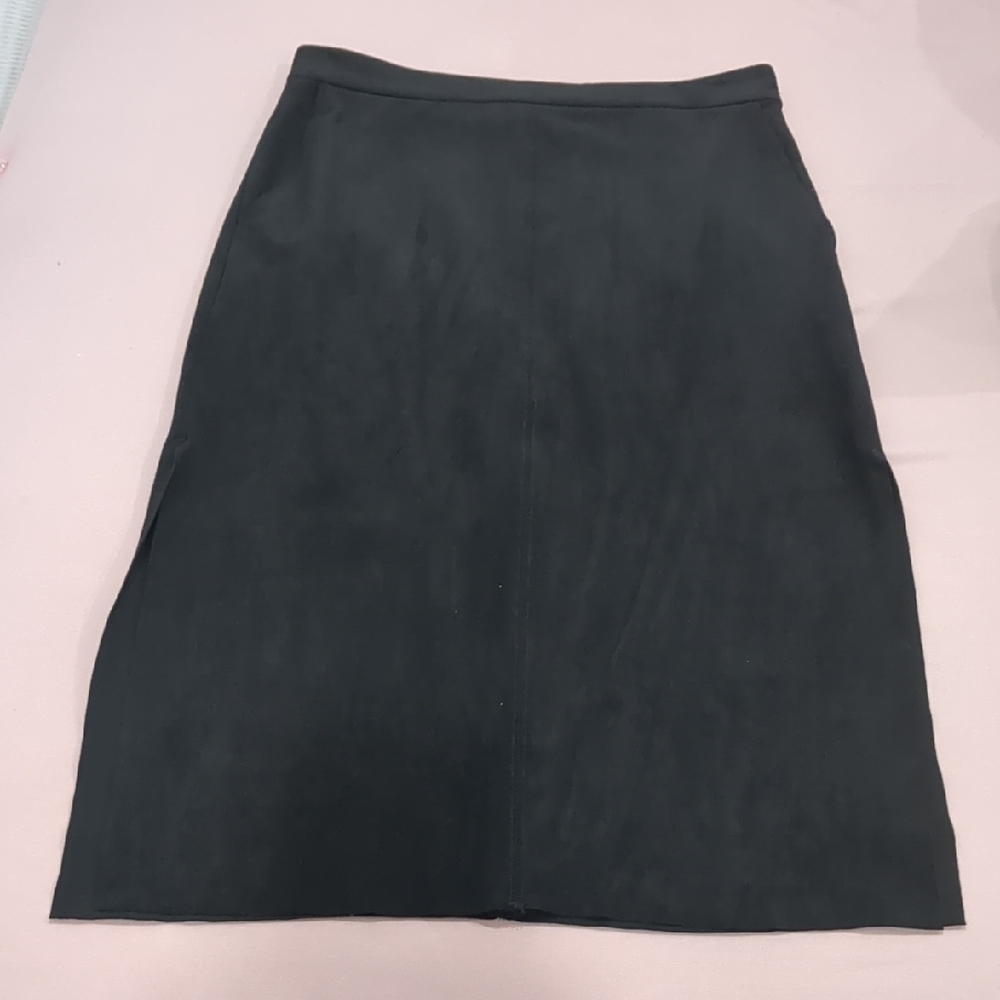 Wilfred Lis Black Vegan Suede Elegant Black Women's Skirt Size 8 - Picture 2 of 9